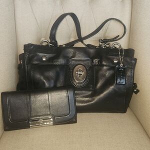 Coach Peyton Shoulder Bag Purse Turn Lock and coordinating wallet